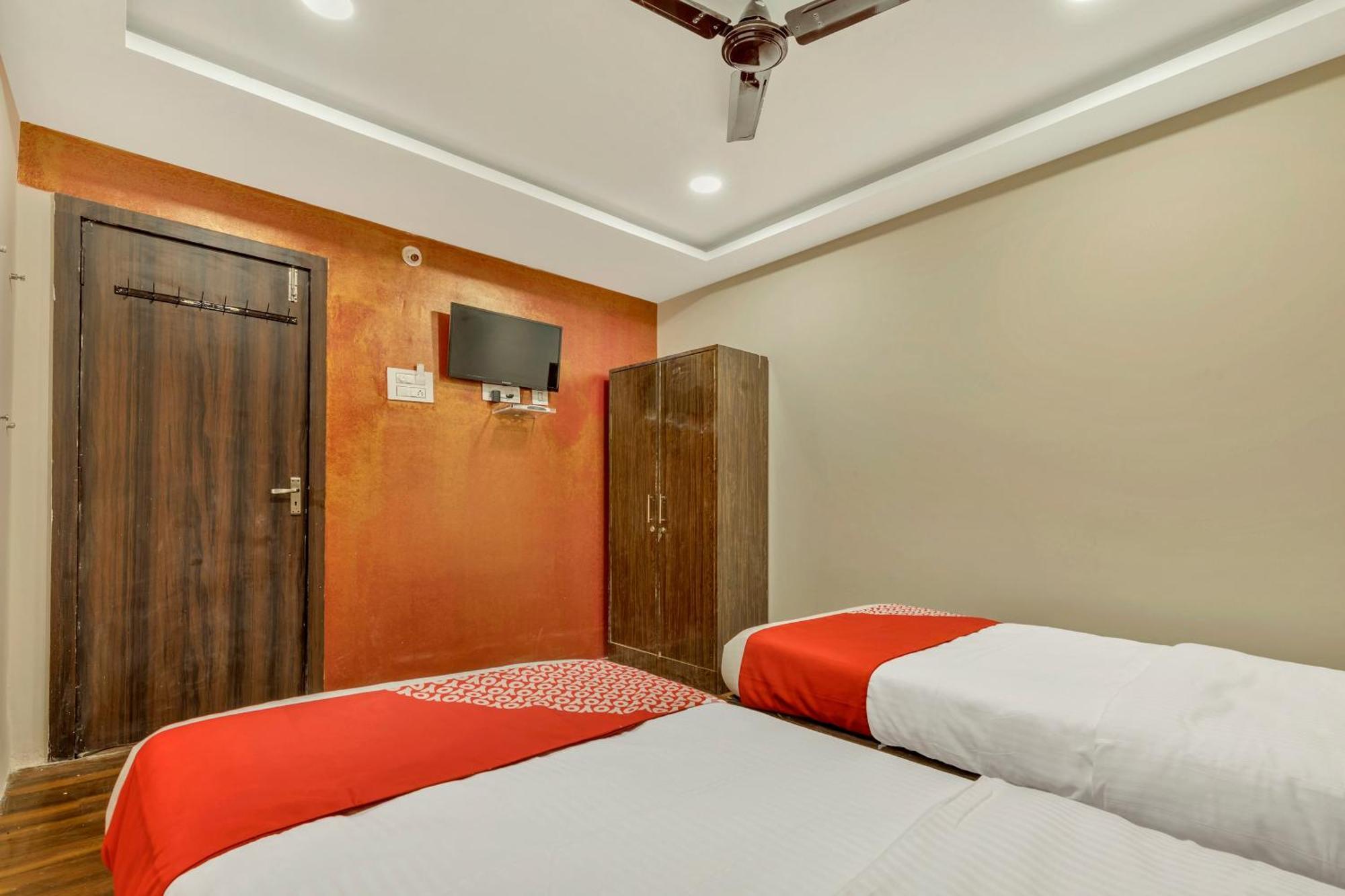 Hotel O Ankitha Grand Kondapur  Bagian luar foto