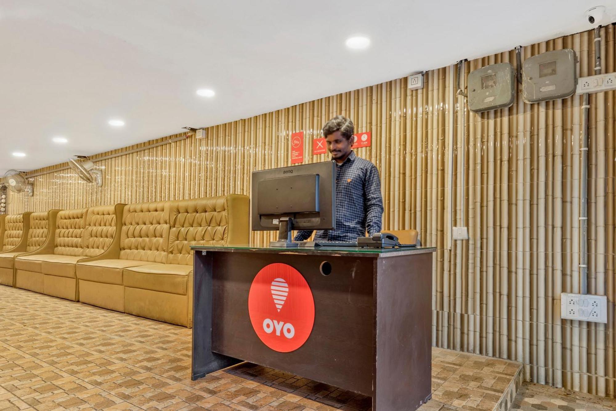 Hotel O Ankitha Grand Kondapur  Bagian luar foto