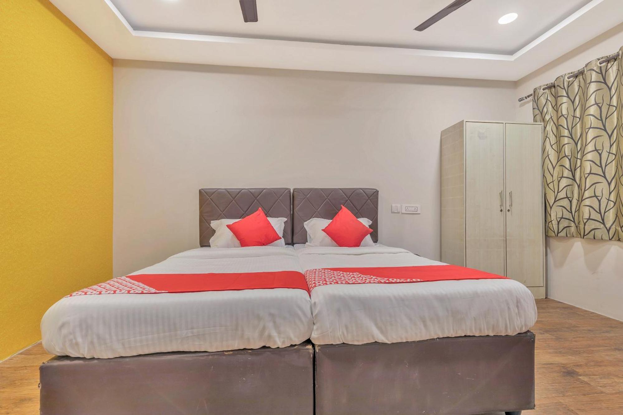 Hotel O Ankitha Grand Kondapur  Bagian luar foto