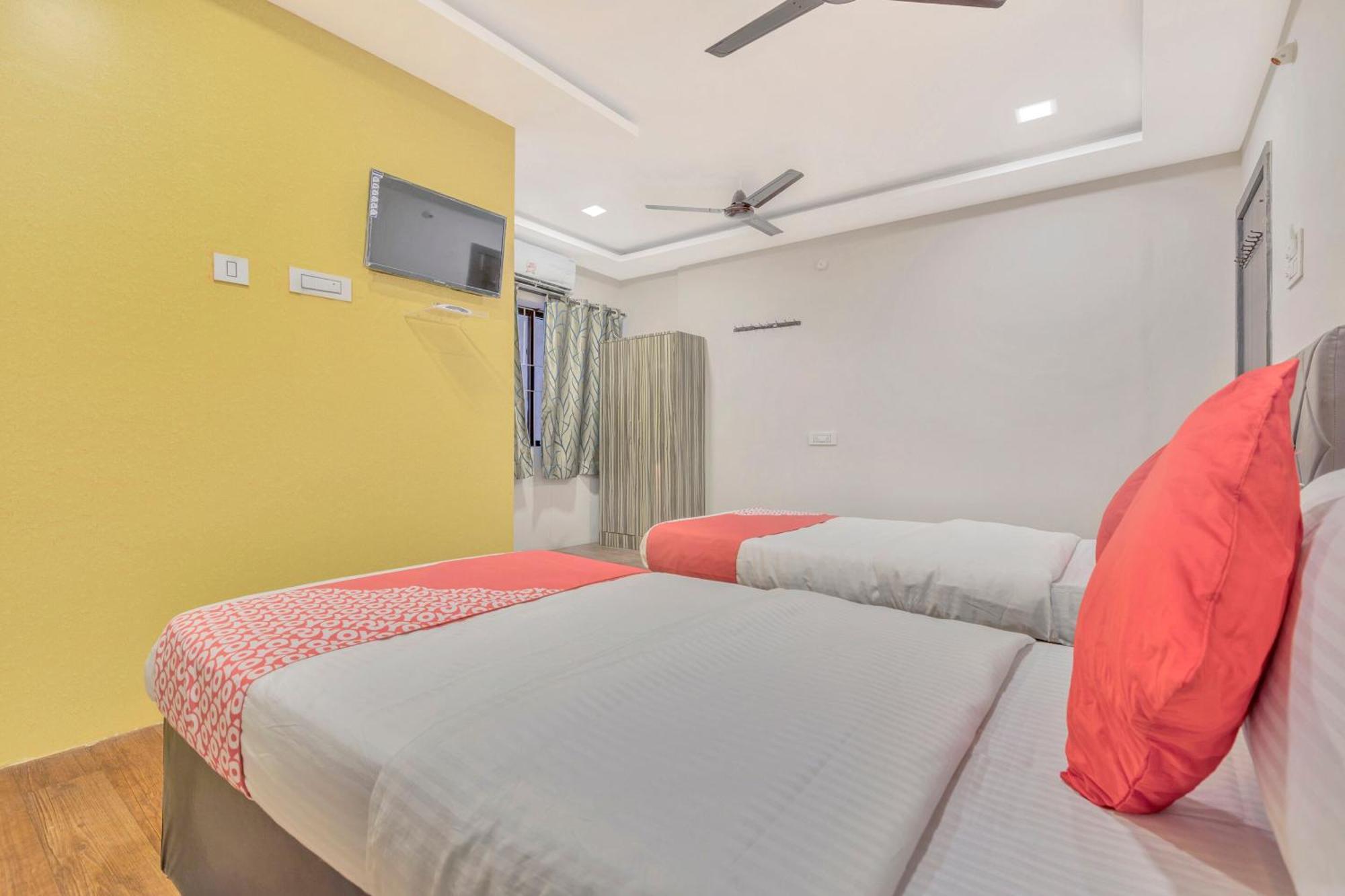 Hotel O Ankitha Grand Kondapur  Bagian luar foto